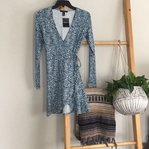 Forever 21 Medium Size Wrap Dress